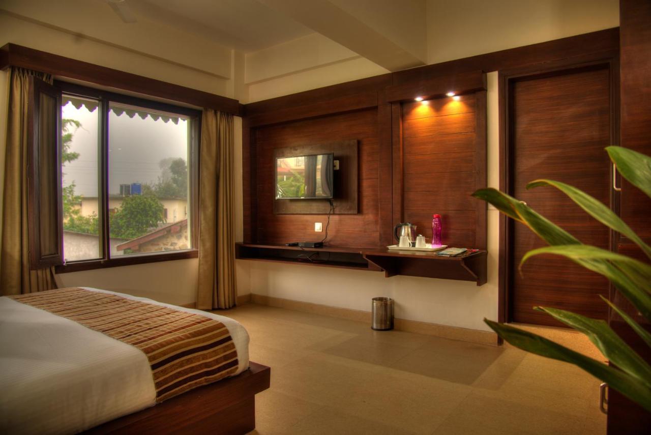 The Palm Resort-Luxuria Nainital Exteriör bild