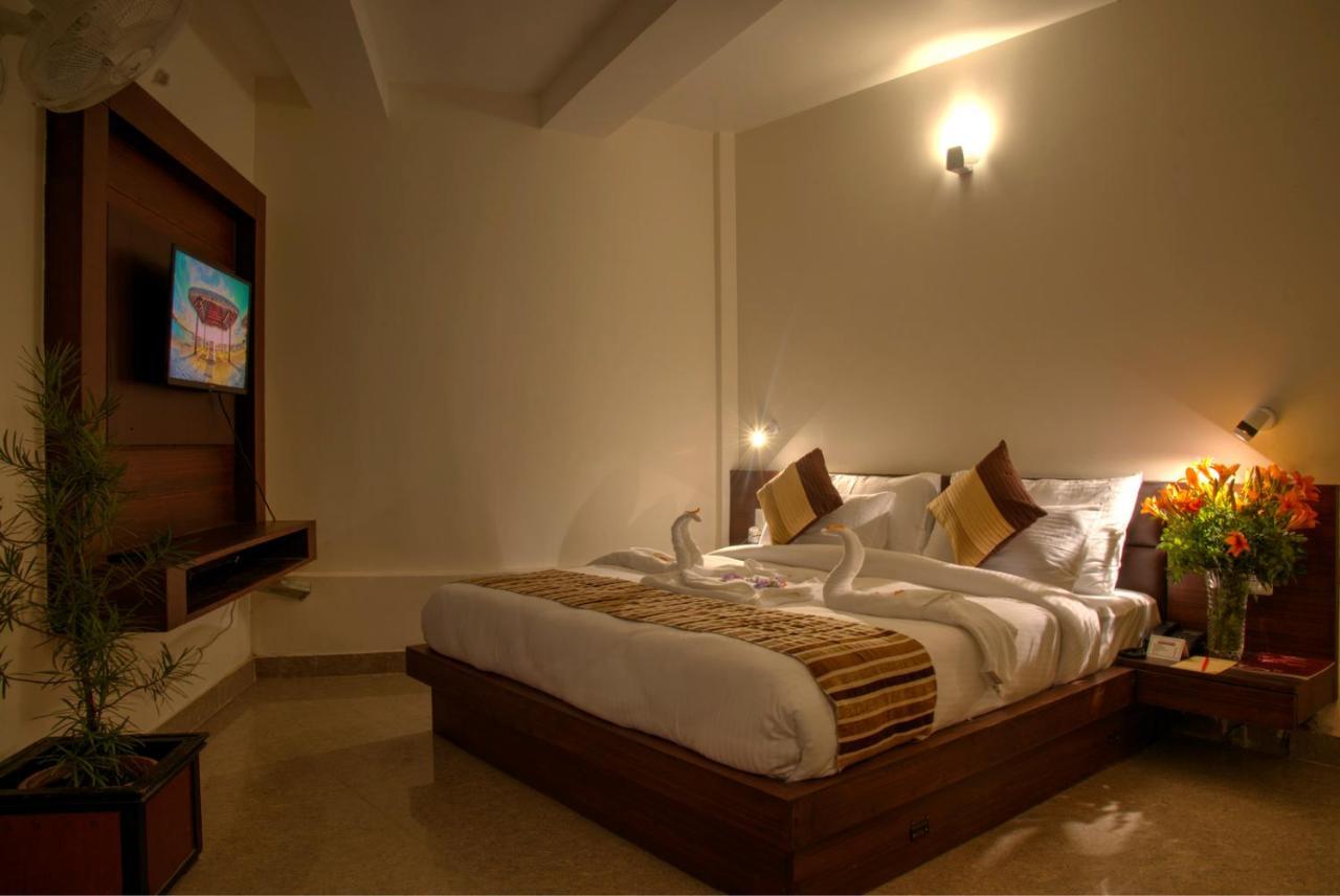 The Palm Resort-Luxuria Nainital Exteriör bild